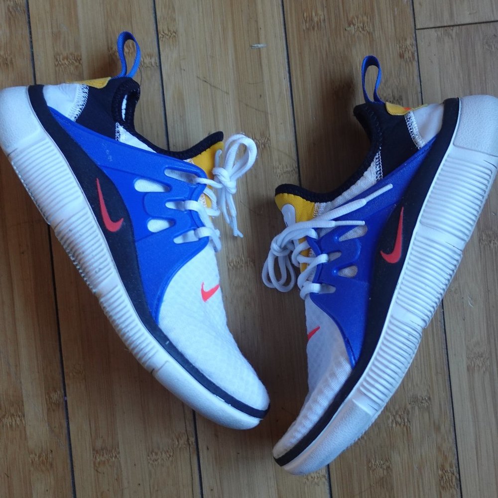 Nike Acalme Men’s Size 9 White Game Royal Black Bright Crimson AQ2224-103